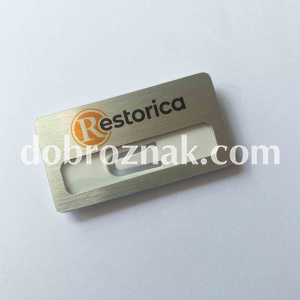 Металевий бейдж з логотипом Restorica